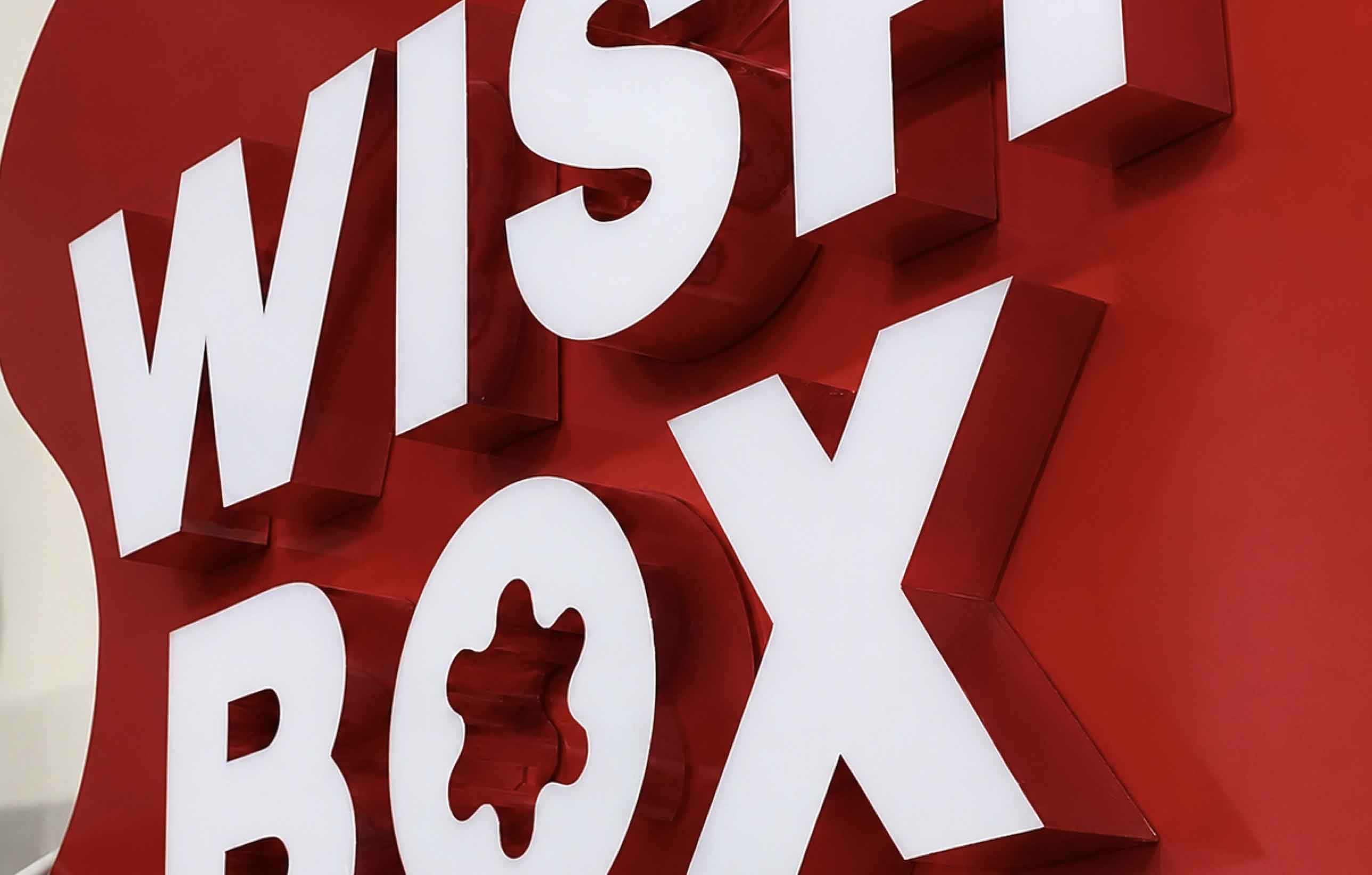 ป้ายอักษรไฟสแตนเลส " WISH BOX "